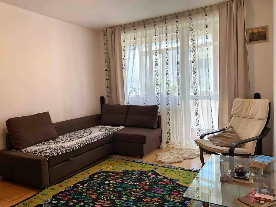Central Apartment Muncii Area Netflix Bukarest